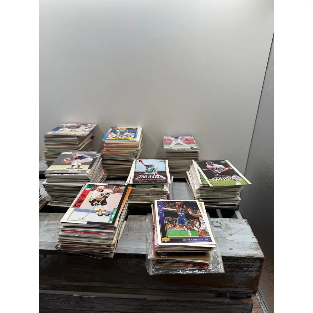 Huge Sport Trading Card Lot-Baseball Football Hockey Basketball Topps Upper Deck